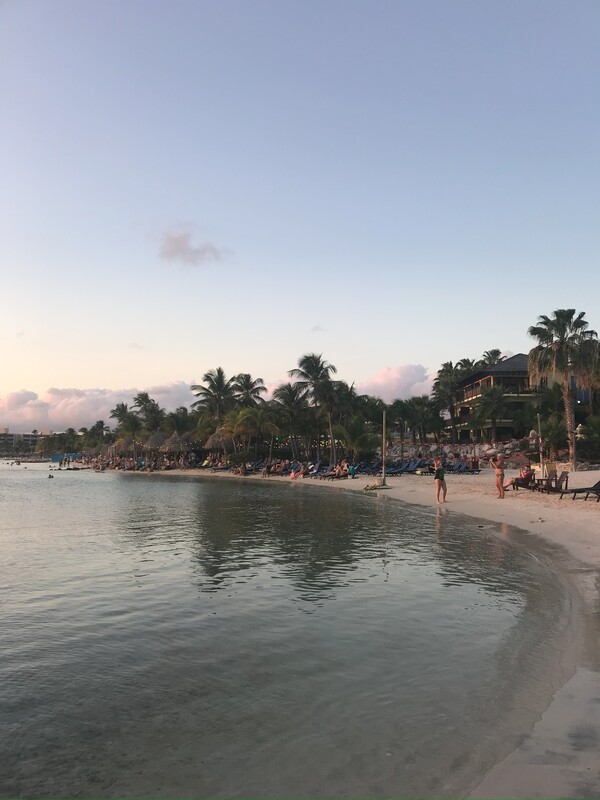 Mambo Beach in Curaçao in the evening with a view of the sea