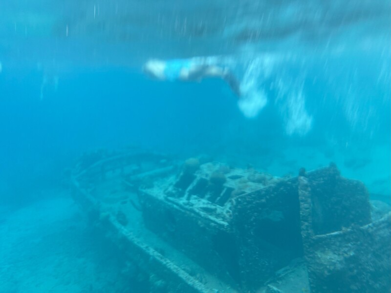 Symbolic image “Curaçao snorkeling”: Underwater image of the wreck from the Tugboat